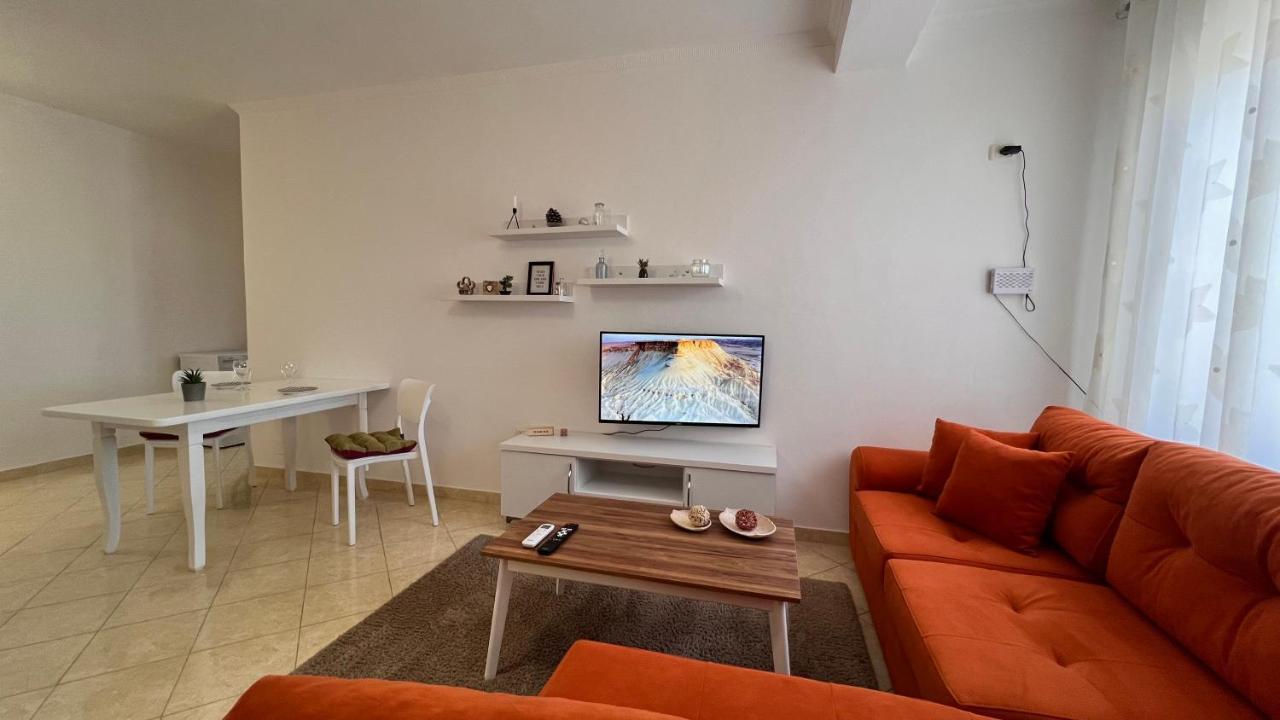Danny Apartment Durrës Exteriör bild